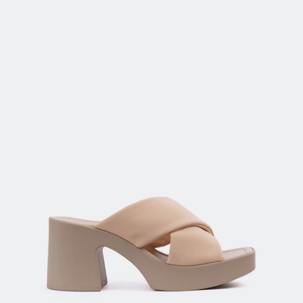 L'INTERVALLE Tan Platform Mules with Chunky Block Heel